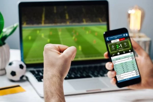 Cá cược chéo trên 8xbet đặc biệt mang tới khả năng kiếm lời